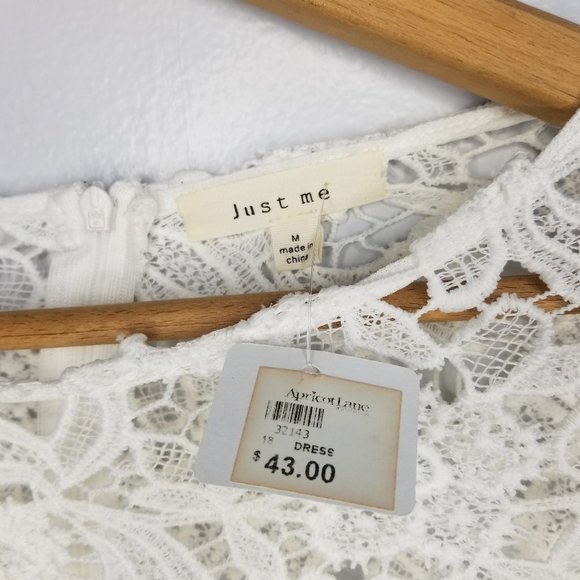 NWT Lacey Short Sleeve White Dress - Picture 4 of 6